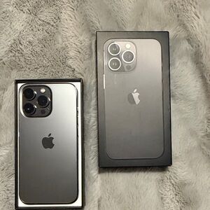 UNLOCKED/RESET Apple iPhone 13 Pro - Graphite 258gb